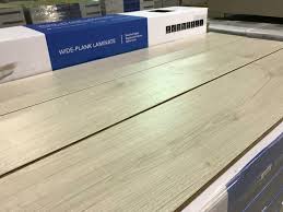 We did not find results for: Goldleaf Wide Plank 9216 2 Bold White Oak Glueless Laminate Flooring Able Auctions