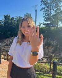 Girlfriend —> FIANCÉ 💍💍