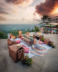 Tempat wisata, hotel, kuliner, budaya yang. Menikmati Piknik Dengan Suasana Pemandangan Yang Indah Di Mata Langit Image From Nanang Adi Di 2021 Pemandangan Yang Indah Langit Piknik