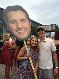 Alexis Houle (@lexihoule14)