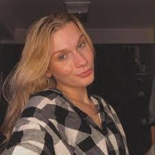 Linda Kuczynski's Instagram, Twitter & Facebook