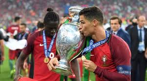 تغطية حصرية لكل ما يخص و يتعلق بكأس امم اوروبا و كوبا امريكا 2021 تابعونا على جدول مجموعات و مباريات كلاً من بطولتي كأس امم اوروبا و كوبا امريكا 2021 #euro2020. Ù‚Ø§ØªÙ„ ÙØ±Ù†Ø³Ø§ Ø±ÙˆÙ†Ø§Ù„Ø¯Ùˆ Ø£Ø®Ø¨Ø±Ù†ÙŠ Ø£Ù†Ù†ÙŠ Ø³Ø£Ø³Ø¬Ù„ Ù‡Ø¯Ù Ø§Ù„ØªØªÙˆÙŠØ¬