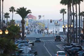Huntington in a great place to surf, swim, sunbathe, fish or just watch the sun set. Huntington Beach Pier Huntington Beach Ca California Beaches