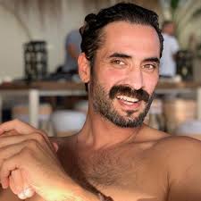 Yamantürk was born on 23 december 1983 in i̇zmit. Burak Yamanturk Kimdir Nereli Kac Yasinda Boyu Kilosu Sevgilisi Dizileri