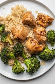 One Pan General Tso S Chicken With Broccoli Skinny Ms Recipe Clean Eating Recipes For Dinner Chicken Broccoli Spicy Dishes
