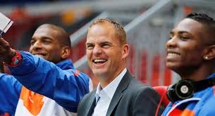 Frank de boer ist ein ehemaliger fußballspieler aus нидерланды, (* 15 мая 1970 г. Frank De Boer Named As Netherlands Coach Sentinelassam