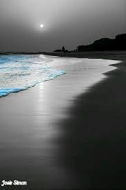 Beautiful Black And White Photography With Color Splash Pin By Katie Backer On Sea And Lake Image Color Splash Photo Color Splash Photography Splash Photography