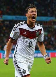 Ozil Scores The Game Winner For Germany Against Algeria Worldcup Germany Football Team Football Photography Germany Football