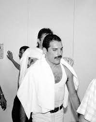 Mercury is seen backstage at the live aid concert. Freddie Backstage After The Live Aid Show 1985 Freddie Mercury Jim Hutton Freddie Mercury Queen Freddie Mercury