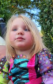 Is there anyone that can make this for me for 8 X 10 photos? 2 children