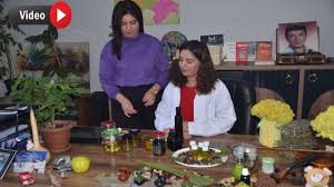 Dağlardan topladığı otlarla doğal hizmet sunuyor