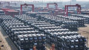 안팔리는 중국산 전기차 재고 쌓인 유럽 항구 | 연합뉴스