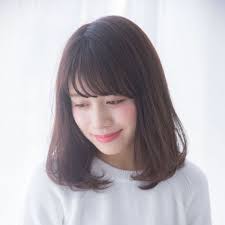 親しみ感no 1 前髪ありミディアム が一番モテる 美髪 ヘアカット 卒業式 髪型