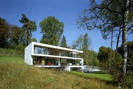 Its extraordinary location on schlossberg in krems (austria) makes this project a crowning jewel with a view across the valley of the river danube and the abbey of göttweig to the south and the vineyards of krems to the north. Haus K Munchenarchitektur
