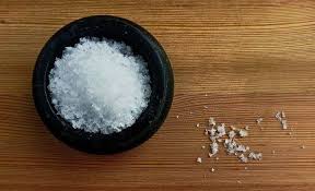 Sea Salt Vs Table Salt What S The Difference Table Salt Salt Sea Salt