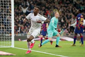 Лионель месси vs криштиану роналду. Real Madrid Barcellona 2 0 Il Clasico In Foto Foto Sportmediaset