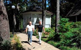 I grew up around the remnants of the french aristocracy and assumptions about the composition of putin's wealth are similar: 8 Official Residences Of Russia S President Vladimir Putin Russia Beyond