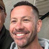 Derek Schlesinger's Instagram, Twitter & Facebook