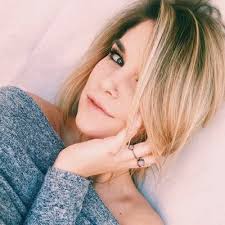 Katie Fee (@katiiie12)