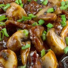 Tocam ciupercile urechi de lemn. Vita Cu Ciuperci Si Urechi De Lemn 360g Goldenwoks Mancare Chinezeasca