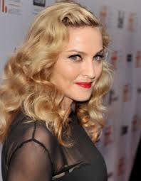 Madonna's bizarre TIFF demand: Don't look at her!