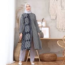 Baju long dress untuk ke pesta memiliki kemewahan dan potongan yang berbeda dengan long dress pada umumnya. 9 Jenis Bahan Kain Terbaik Untuk Membuat Baju Tunik