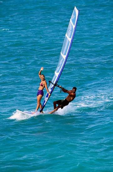 Tandem windsurfing. Maui. Hawaii – License image – 70130452 ? lookphotos