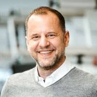 Arnold Kroon's Instagram, Twitter & Facebook