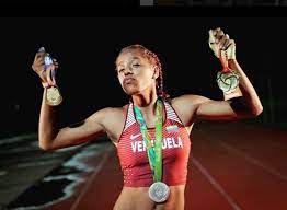 Todo lo que sucede es aprendizaje. Por Esta Fotografia Yulimar Rojas Se Posiciona Otra Vez En Rrss Acn