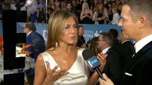 When we think of jennifer aniston we picture her long layered highlighted hairstyle or her famous bob cut from the 'friends' show, known as the 'rachel'. Jennifer Aniston S Subtle Hair Change Will Have You Dreaming Of Summer E Online