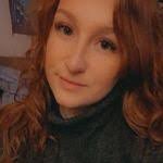 Anna Simek's Instagram, Twitter & Facebook