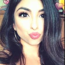 Sandra Loredo's Instagram, Twitter & Facebook