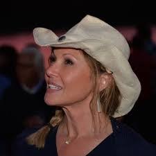 Jennifer Rizer's Instagram, Twitter & Facebook