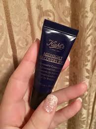 Helps soothe inflamed or irritated skin while helping reduce skin blotchiness for a more even look. Midnight Recovery Eye Kiehl S Since 1851 Sephora