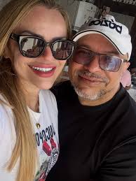 Hoje o dia é dele… do meu filhote que veio de férias pra perto da gente,  pra celebrar mais um ano de vida, rodeado de família, amigos e muito amor.  Meu coração