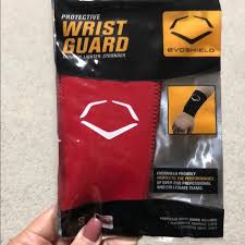 Evoshield Protective Wrist Guard In Size Small Red