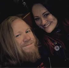 Good morning jezebels 🖤 I love this song "liquor man" the melody and the  lyrics! ( the sound isn't so good in the video) I apologize again for the  excitement but we