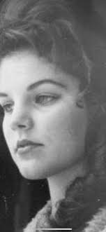 Good afternoon welcome to my amazing profile and meet my incredible family  members