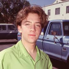 Elképesztő hasonlóság! Belmondo fia szemtelenül sármos pasivá érett