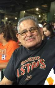 Roberto Calvillo's Instagram, Twitter & Facebook