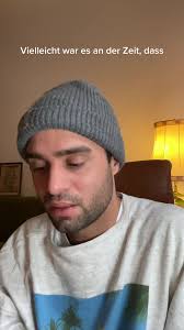 Es Ist Dienstag Lied