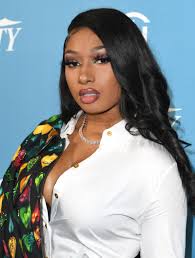 07 şubat 2021 2018 megan touch 1.5dci 110hp 56.000km 6ileri tam otomatik vites 2018 renault renault megane 1.6 rna. Megan Thee Stallion Is Revlon S New Global Brand Ambassador Interview Allure