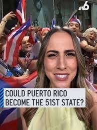 Ashley Gentner's Instagram, Twitter & Facebook