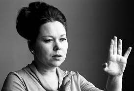 The online tool allows you to rotate your video on android, iphone or another device in no time and without downloading any software. Renata Scotto Wikipedia