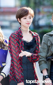 24 Populer Jeongyeon Twice Short Haircut New Short Hair Styles Kpop Hair Korean Hairstyle