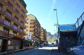 Pas de la casa is a town in andorra, a small mountainous country in the pyrenees mountains in europe. Kione Paradis Blanc Appart Hotels Pas De La Casa