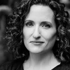 Ashunda Harris's Instagram, Twitter & Facebook