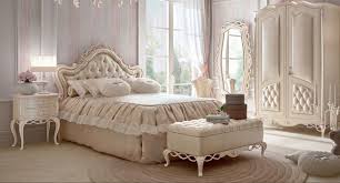 A bedroom made with magic and enchantment: Camere Matrimoniali Classiche Forever
