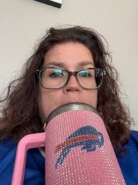 🧘‍♀️ Lifestyle Tips to Help Period Come Out ✓ Drink warm water often —  cold drinks can slow uterine activity. ✓ Do light exercises or walking —  helps blood circulation. ✓ Manage