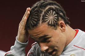 Mohawk haircut of arturo vidal and more haircuts pictures. Fashion In Football Are You In Page 3 Technology Vista